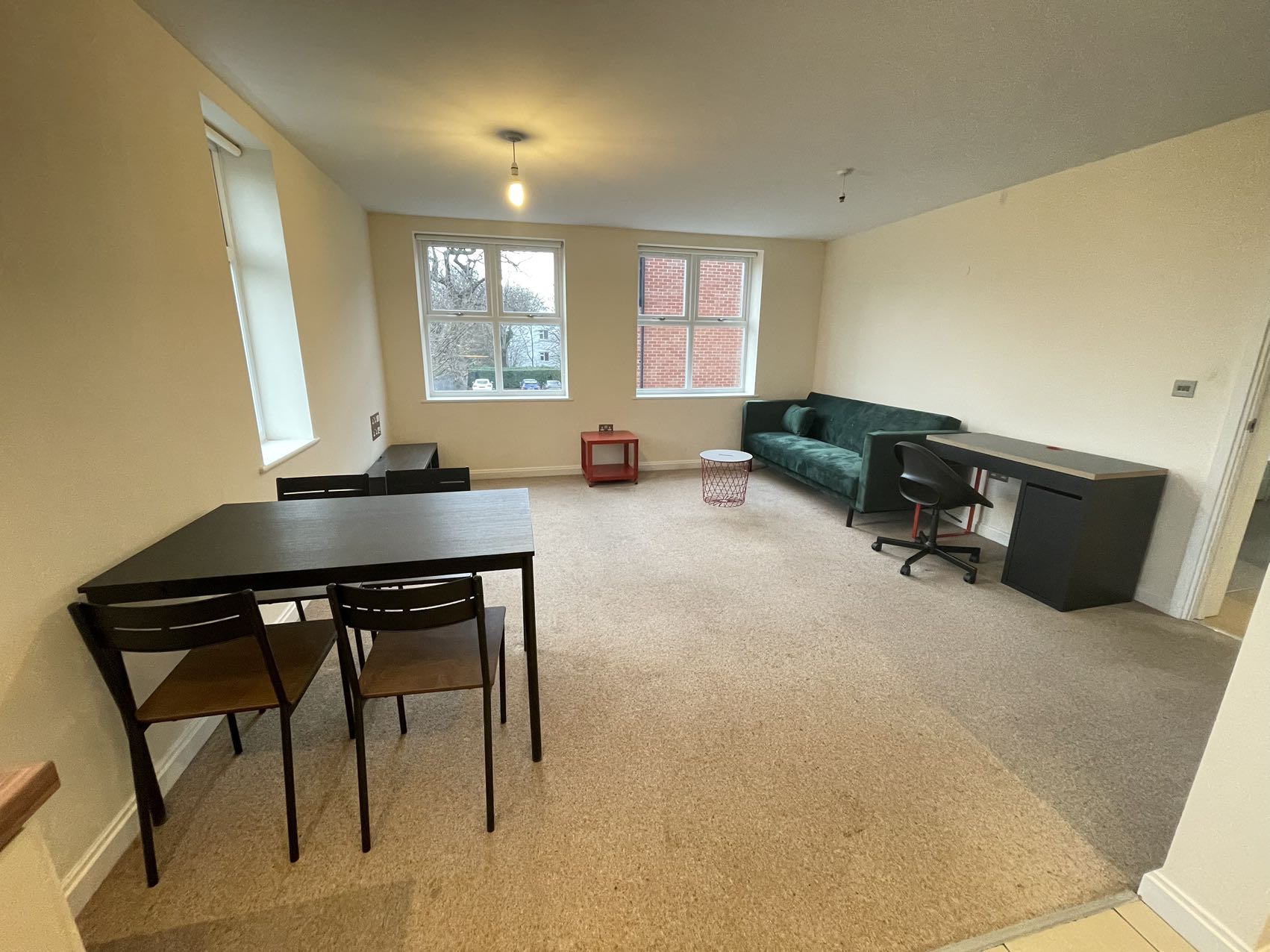 2 bedroom flat for rent in Rhydes Court, Llanishen, CF14 5NA